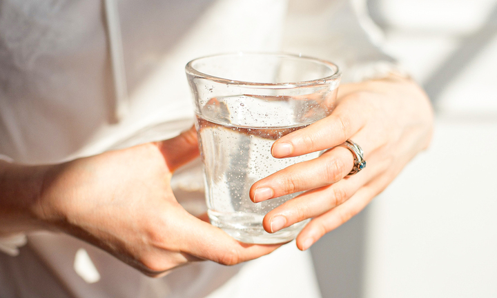 Nên uống bao nhiêu nuớc mỗi ngày?