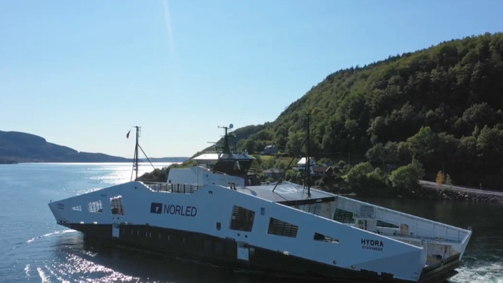 Phà chạy bằng hydro lỏng đầu tiên trên thế giới 