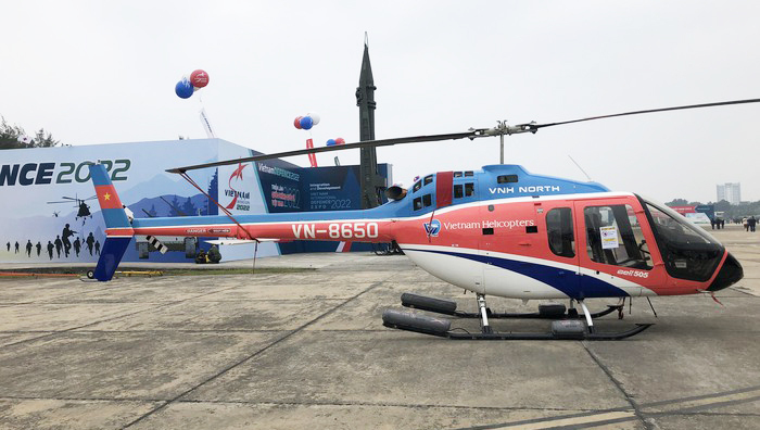 Trực thăng Bell-505 bay ngắm cảnh Vịnh Hạ Long có gì đặc biệt?