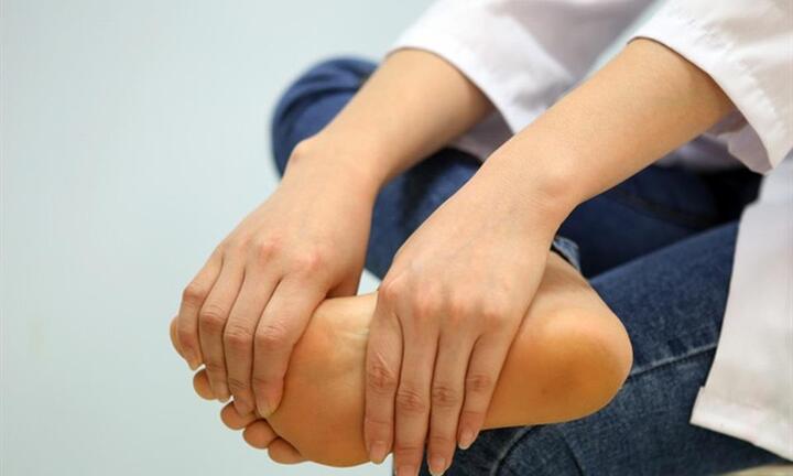 Nhức mỏi tay chân là bệnh gì?