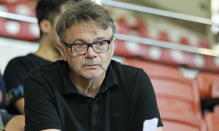 U22 Việt Nam phải loại thêm 4 cầu thủ: HLV Troussier băn khoăn hàng tiền vệ?