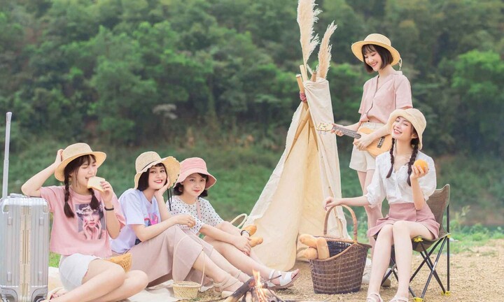 Cách phối đồ đi dã ngoại đơn giản mà đẹp cho giới trẻ