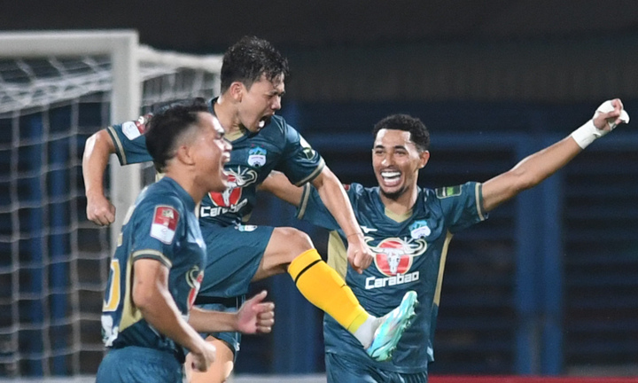 Trực tiếp bóng đá Viettel 1-4 HAGL: Paollo ghi bàn