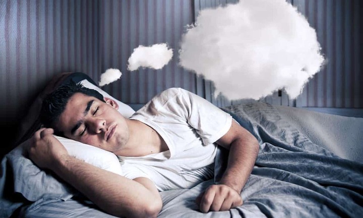 Ngủ mơ thường xuyên báo hiệu tình trạng gì?