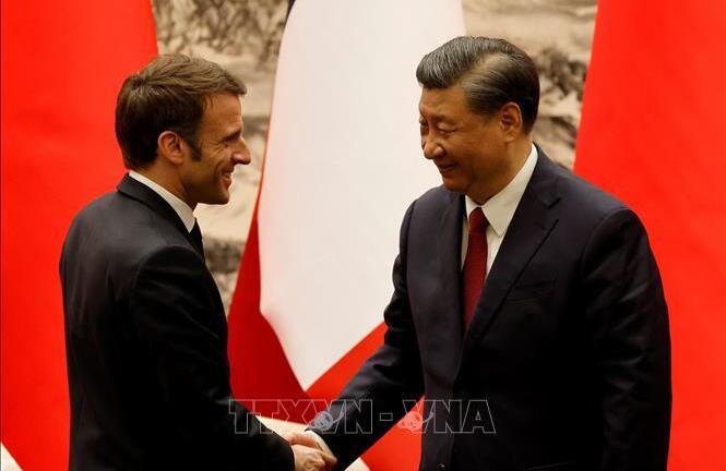 Pháp - Trung Quốc ký nhiều thỏa thuận hợp tác về năng lượng tái tạo và hạt nhân