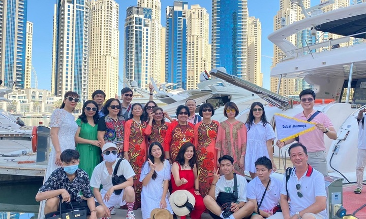 Du lịch 30/4: Khách dồn dập đi nước ngoài, doanh nghiệp 'khát' hướng dẫn viên 