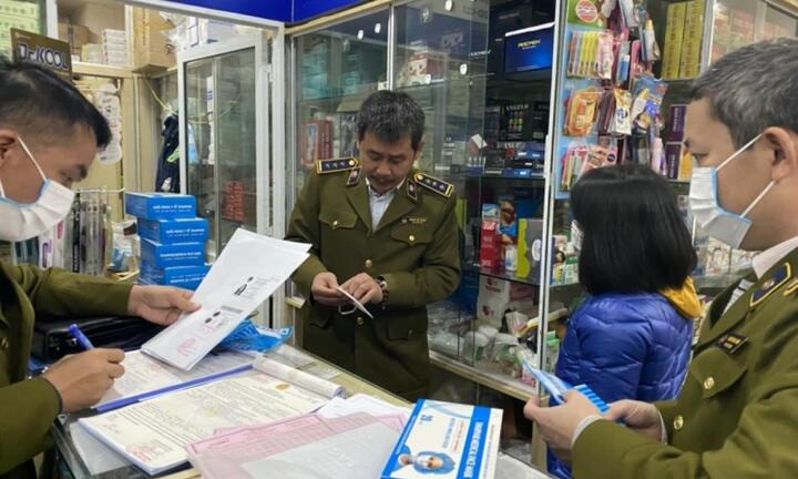 Xác minh thuốc nhỏ mắt bị làm giả bán ở chợ thuốc Hapulico Hà Nội