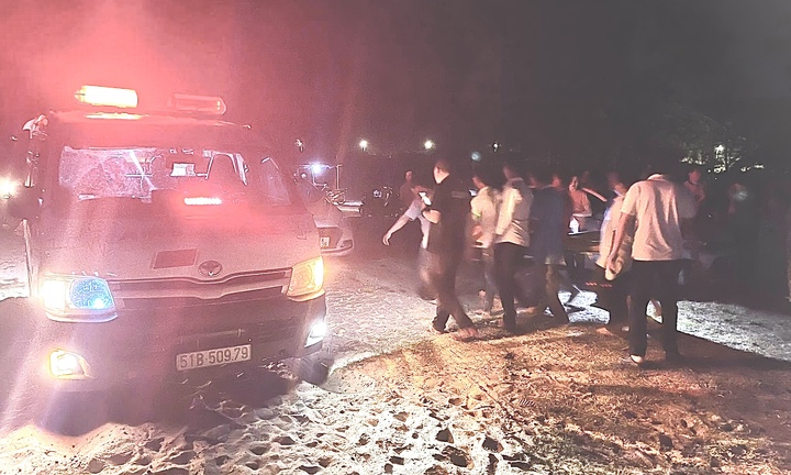 Đi tắm biển, nam thanh niên 18 tuổi chết đuối thương tâm