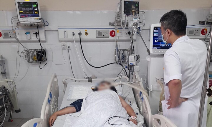 Người phụ nữ nguy kịch sau 30 phút ăn lá ngón