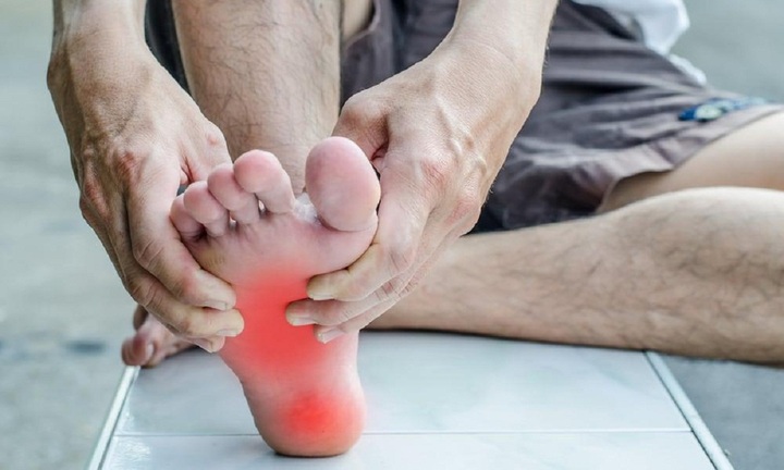 Đau lòng bàn chân là bệnh gì?