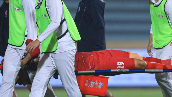 Cầu thủ CLB Hải Phòng đứt gân, cựu tuyển thủ Việt Nam thoát án phạt