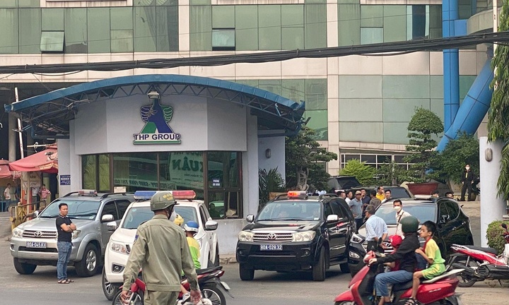 Cảnh sát xuất hiện tại trụ sở Tập đoàn Tân Hiệp Phát