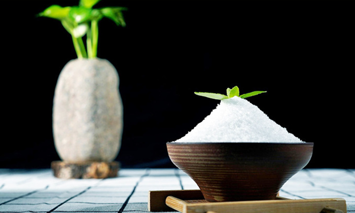 Đặt muối ở đâu giúp kéo tài lộc vào nhà ầm ầm?