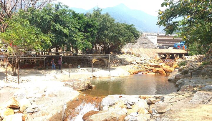 Lãnh đạo quận ở Đà Nẵng trả lời câu hỏi ‘Ai bức tử suối Lương’?