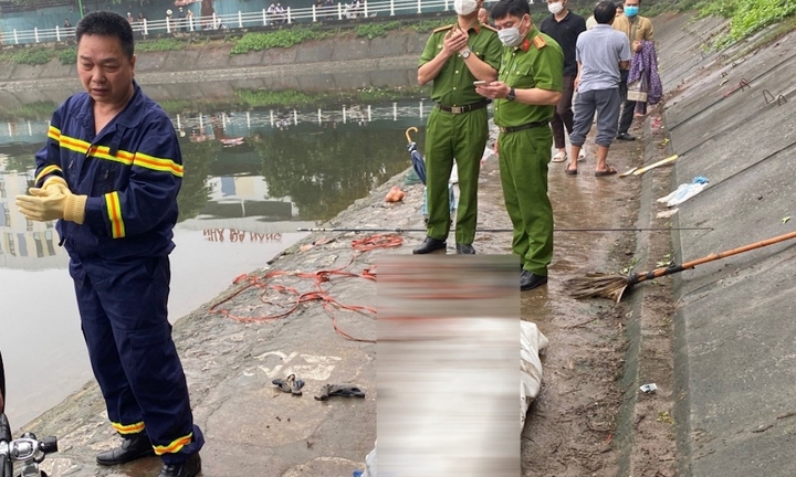 Đang câu cá, người đàn ông ngã xuống hồ tử vong