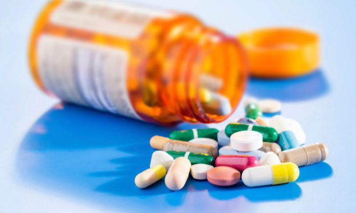 Tự ý mua thuốc điều trị, bác sĩ chỉ ra hậu quả khôn lường
