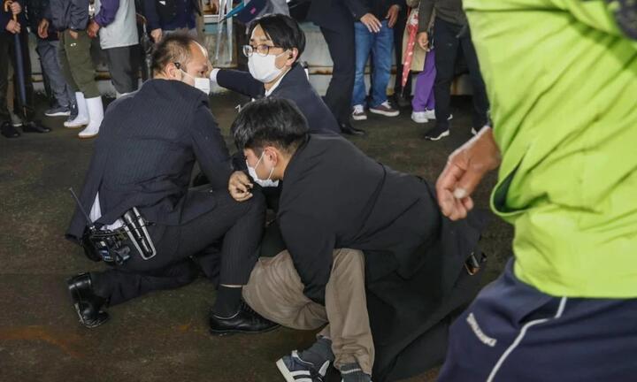 Bắt giữ nghi phạm ngay sau tiếng nổ lớn gần Thủ tướng Nhật Bản Kishida