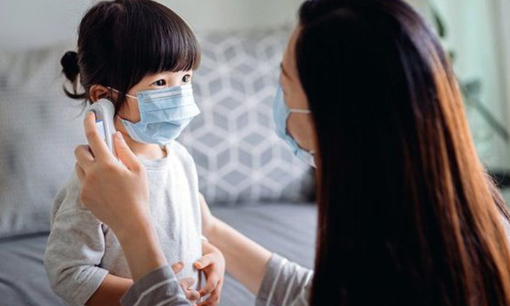 Xuất hiện ổ dịch trong trường học, dấu hiệu trẻ mắc COVID-19 có khác người lớn?