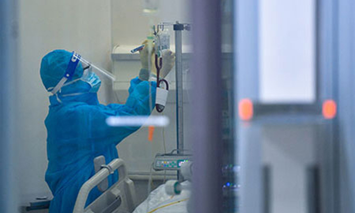 Ba ngày ghi nhận 2.272 ca COVID-19, Bộ Y tế tiếp tục ra công văn khẩn