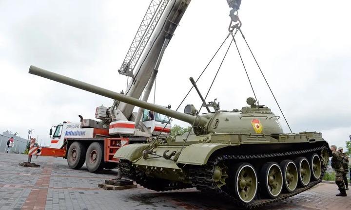 Vai trò thực sự của xe tăng T-54/55 Nga ở Ukraine