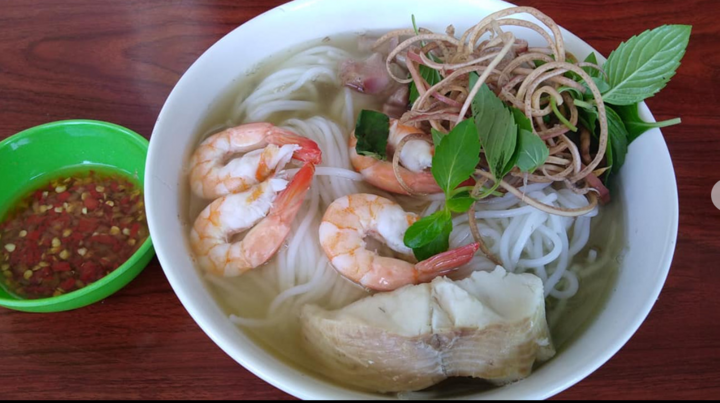 Về Sóc Trăng phải ăn bún nước lèo, nghe đơn giản nhưng nổi danh vùng Tây Nam Bộ