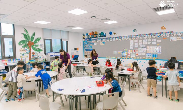 Hơn 300 phụ huynh, học sinh tham gia Open Day trường Hà Nội Toronto