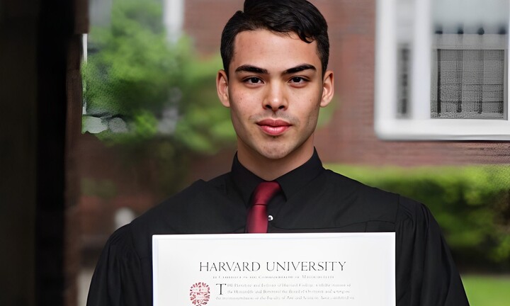 Chàng trai từng cọ toilet thuê đỗ Đại học Harvard giờ ra sao?