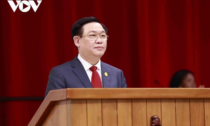 Chủ tịch Quốc hội Vương Đình Huệ phát biểu tại phiên họp toàn thể Quốc hội Cuba