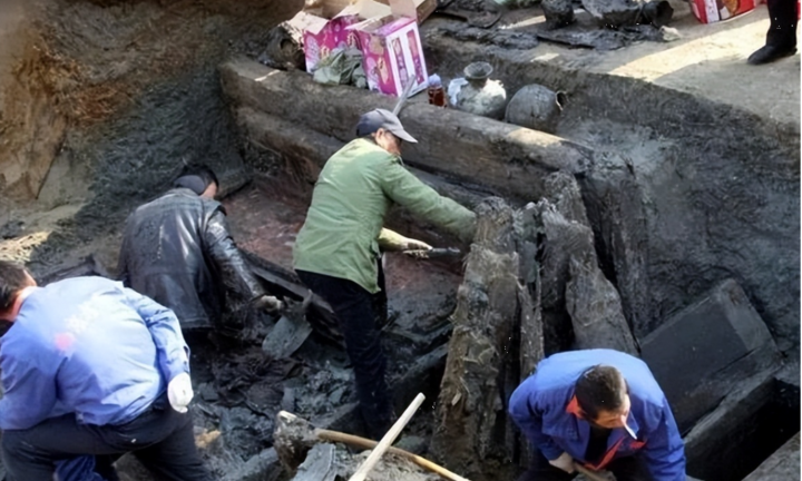 Kinh ngạc mộ cổ 200 năm: Thi thể mỹ nhân nguyên vẹn, tỏa mùi thơm như Hàm Hương