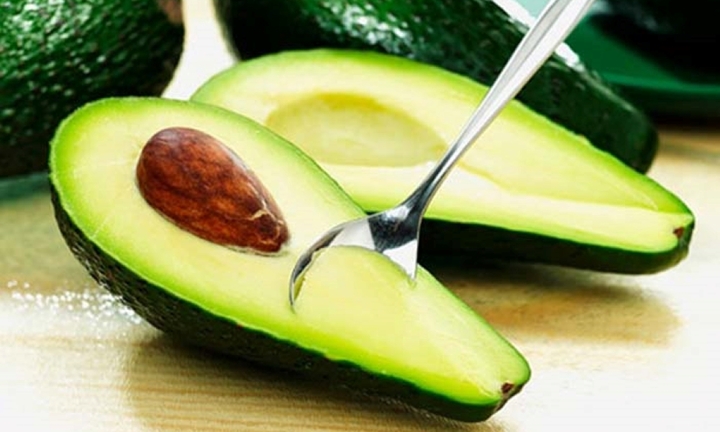 Những người không nên ăn bơ