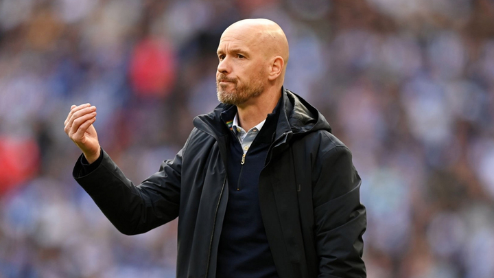 Chật vật loại Brighton, HLV Erik ten Hag tuyên bố Man Utd đủ sức thắng Man City
