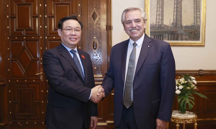 Chủ tịch Quốc hội Vương Đình Huệ hội kiến Tổng thống Argentina