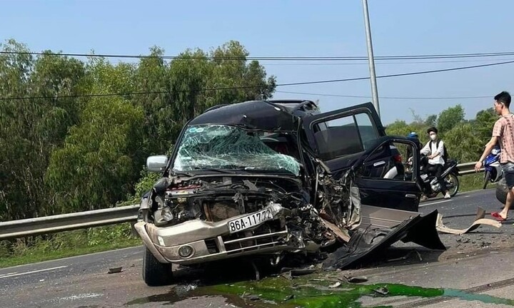 Tai nạn liên hoàn ở Đồng Nai, 6 người thương vong