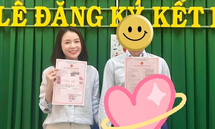 Sam tung ảnh đăng ký kết hôn
