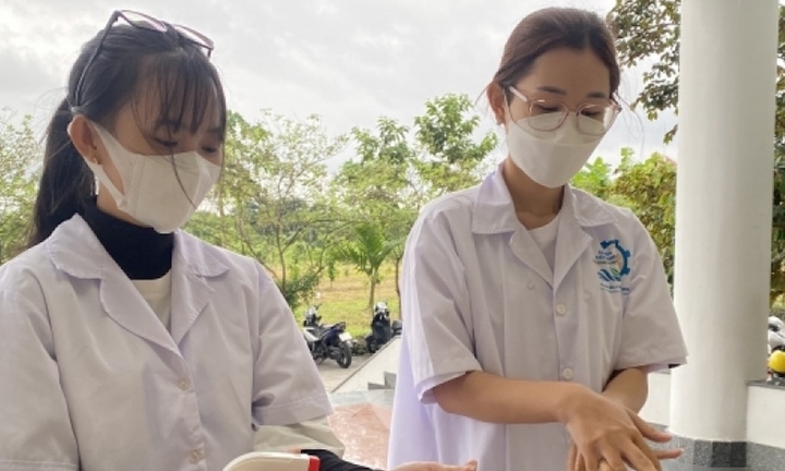 Dịch COVID-19 có nguy hiểm đến mức phải học online?