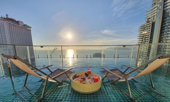 Du lịch 30/4 - 1/5: Những khách sạn Nha Trang giá tốt không thể bỏ qua