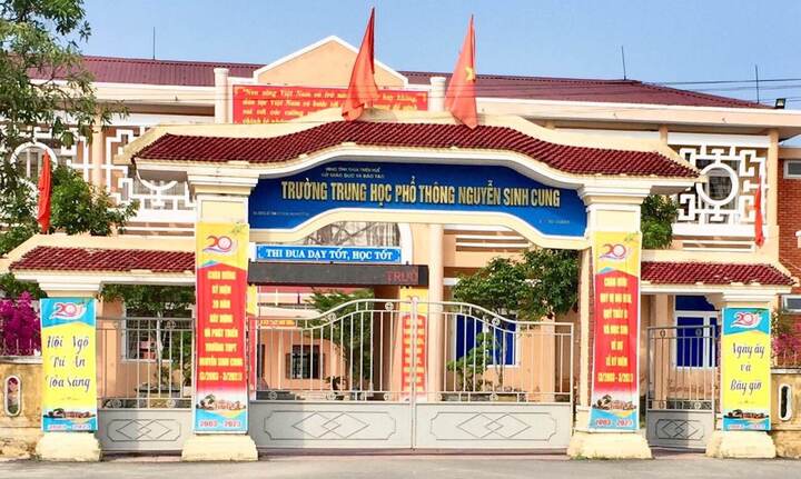 Làm rõ việc trường THPT ở Huế cho học sinh nghỉ trước lễ để giáo viên đi biển