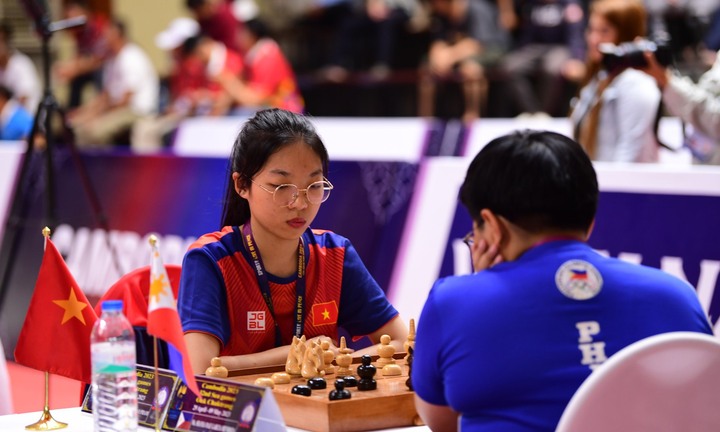 Kiện tướng Việt Nam tập đánh cờ Campuchia 8 tháng, giành HCV SEA Games