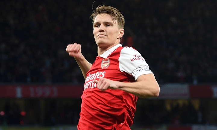 Đánh bại Chelsea, Arsenal giành lại ngôi đầu bảng Ngoại Hạng Anh