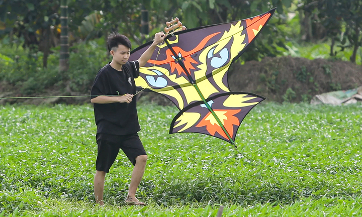 Trẻ em Thủ đô hào hứng thi thả diều ở lễ hội nghìn năm tuổi