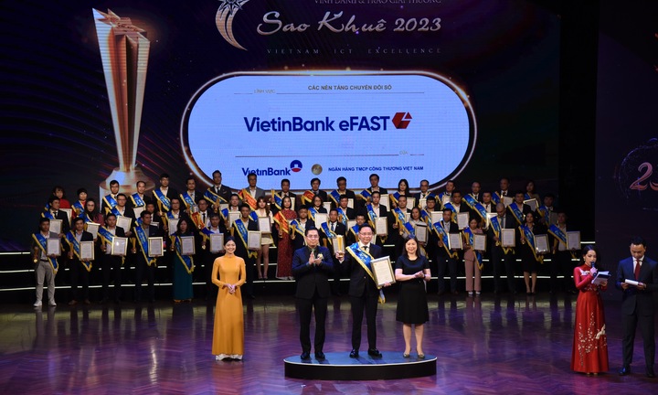 Ngân hàng số cho doanh nghiệp của VietinBank được vinh danh Sao Khuê 2023
