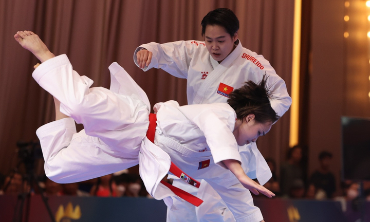 Cận cảnh bài thi xuất sắc giúp đoàn Việt Nam giành HCV đầu tiên ở SEA Games 32