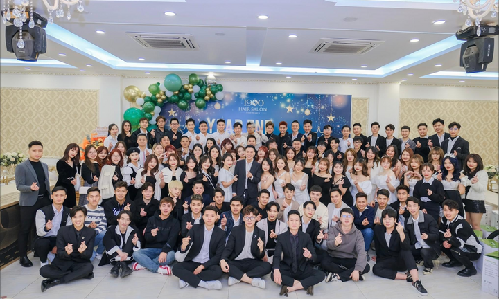 1900 Hair Salon: Đặt chữ 'tâm' vào từng sợi tóc