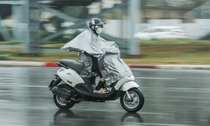 Dự báo thời tiết ngày 8/5: Không khí lạnh tràn về, cả nước đón mưa giải nhiệt