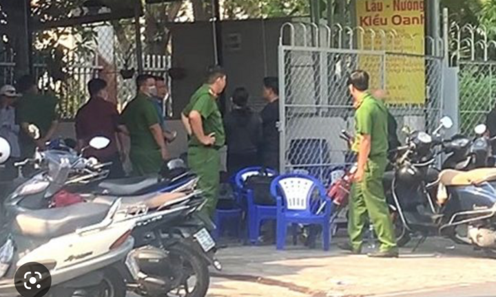 Nam thanh niên bị sát hại trước quán nhậu ở TP.HCM