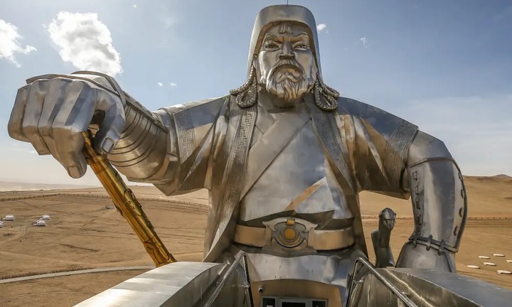 Thành Cát Tư Hãn có bao nhiêu con cháu?