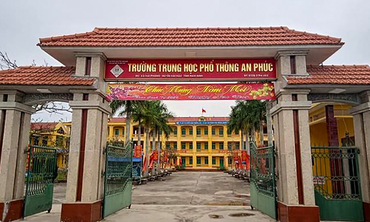 Học sinh lớp 11 bị đâm tử vong trên đường đi học về