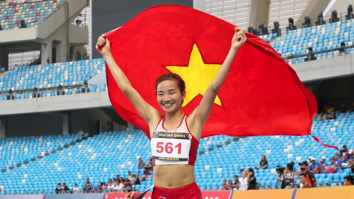Giành 4 HCV ở SEA Games 32, Nguyễn Thị Oanh lập kỷ lục Việt Nam