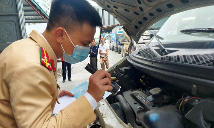 Công an TP.HCM tìm người từng bị 'làm khó' tại 14 trung tâm đăng kiểm