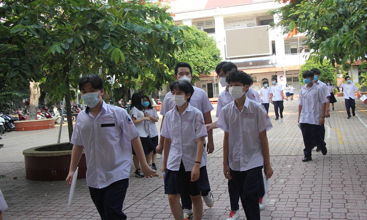 Gần 100.000 học sinh đăng ký nguyện vọng 1 vào lớp 10 ở TP.HCM